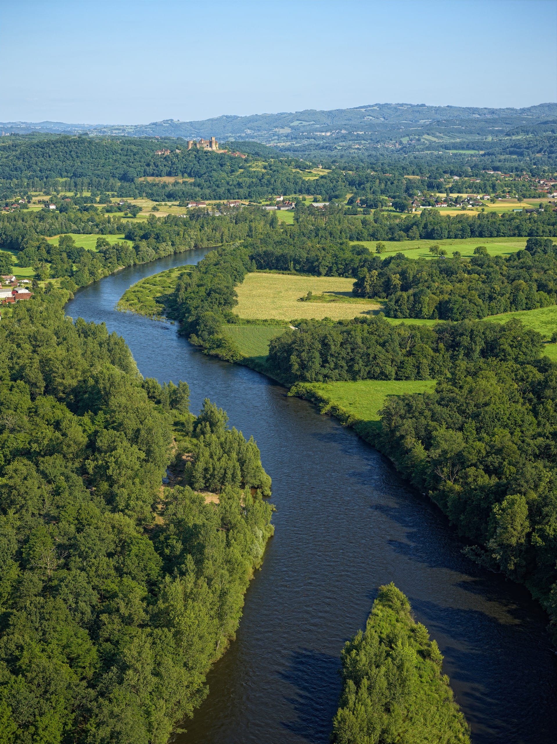 Vue aérienne d'une rivière sinueuse en campagne, Hôtel près de Sarlat avec Piscine, Maison Borrèze.